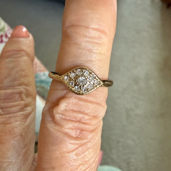 Park Lane Namaste Ring Elegant Gold Ring with Sparkling Accents size 7 - Picture 2 of 4